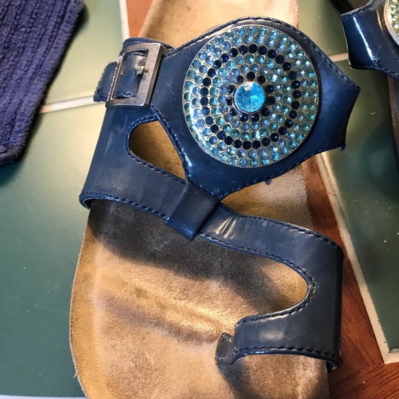 Euro Wellness unique footbed sandals - Picture 3 of 4